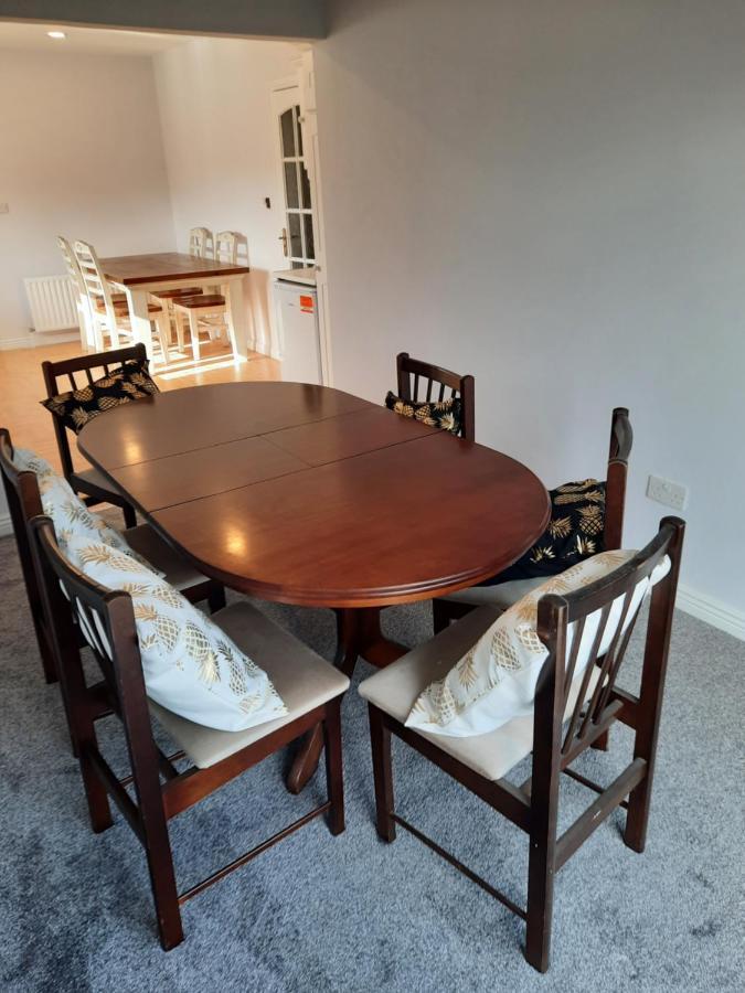 4 Bedroom, 15 Min To Limerick City Quiet Retreat. Exteriér fotografie